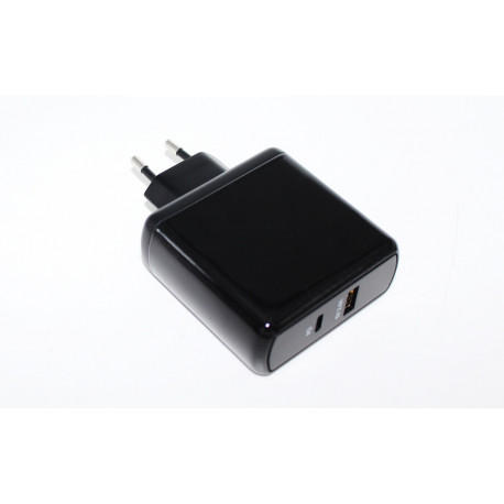 Chargeur avec port USB-C (45W) + port USB-A (12W) + 1 cable 1m type C inclus